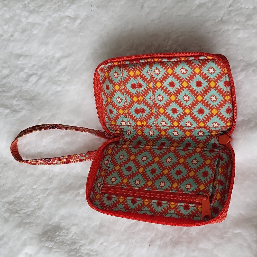 Vera Bradley Wristlet - Picture 4 of 6